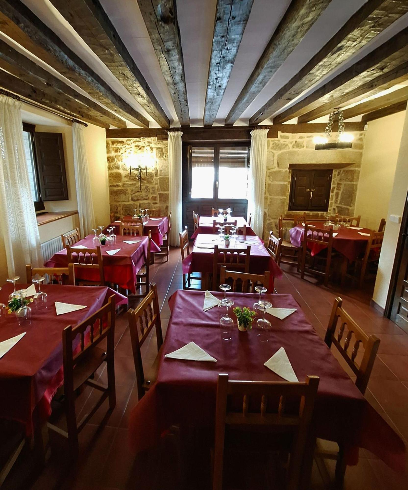 Hostal Rio Duero Molinos de Duero Zewnętrze zdjęcie