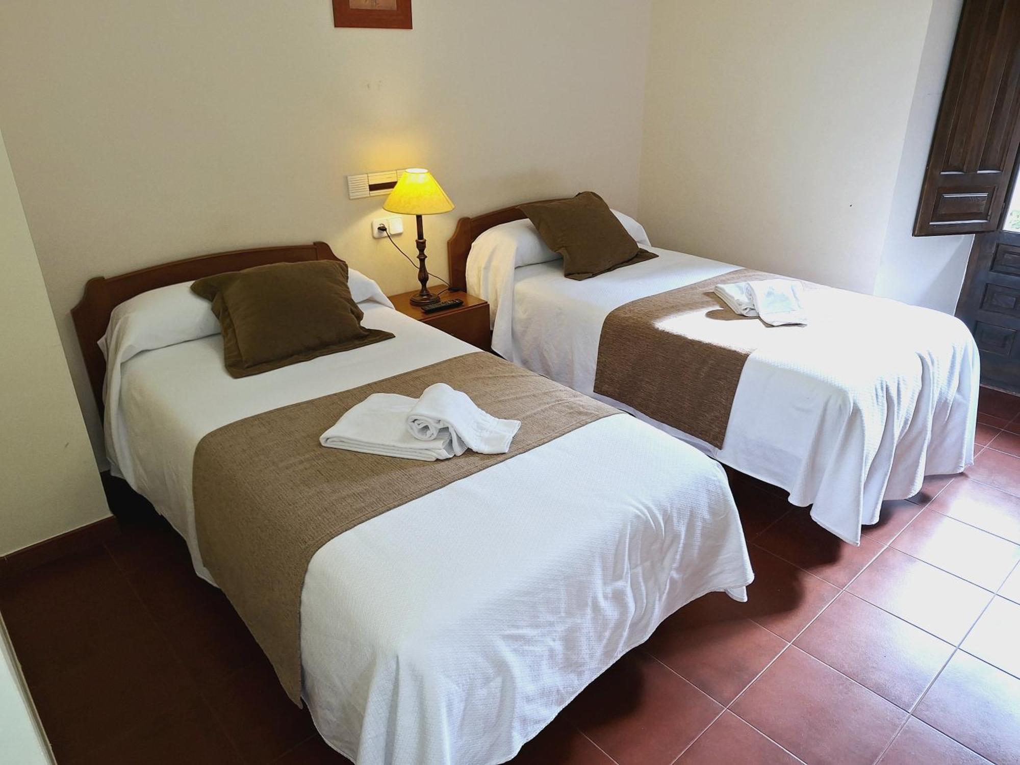 Hostal Rio Duero Molinos de Duero Zewnętrze zdjęcie